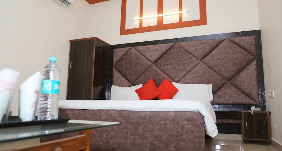 Hotel Chetali Family Room 2