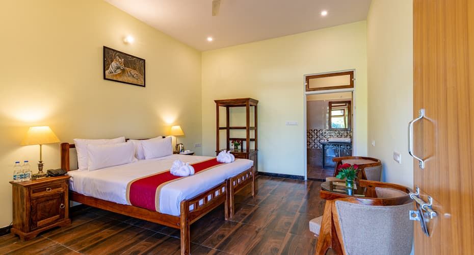 Jungle Cave Resort Deluxe Room 2