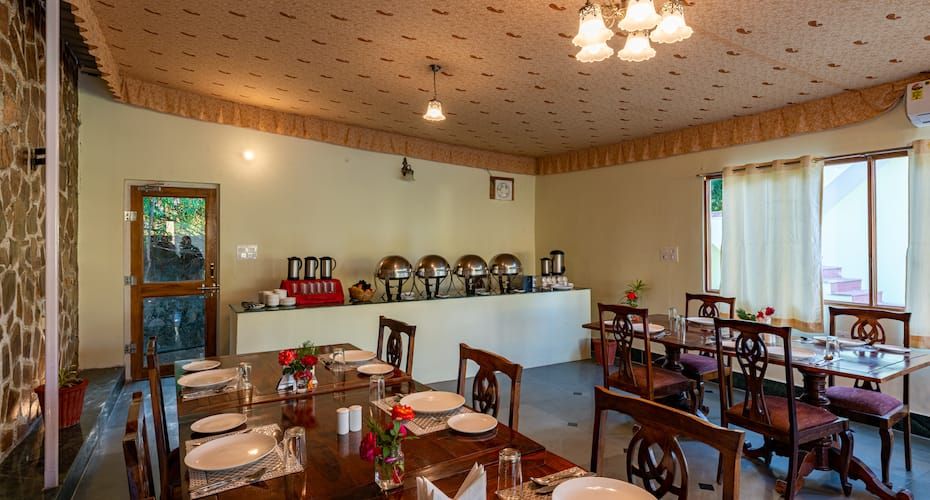 Food & Dining