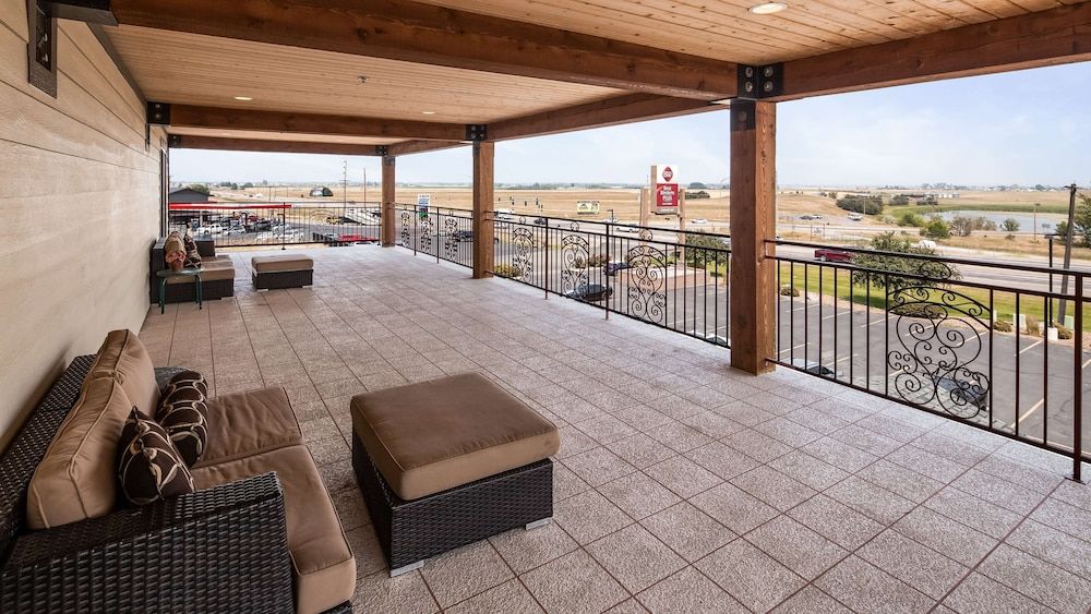 Best Western Plus Flathead Lake Inn And Suites Presidential Suite, 1 King Bed, Non Smoking, Fireplace 4