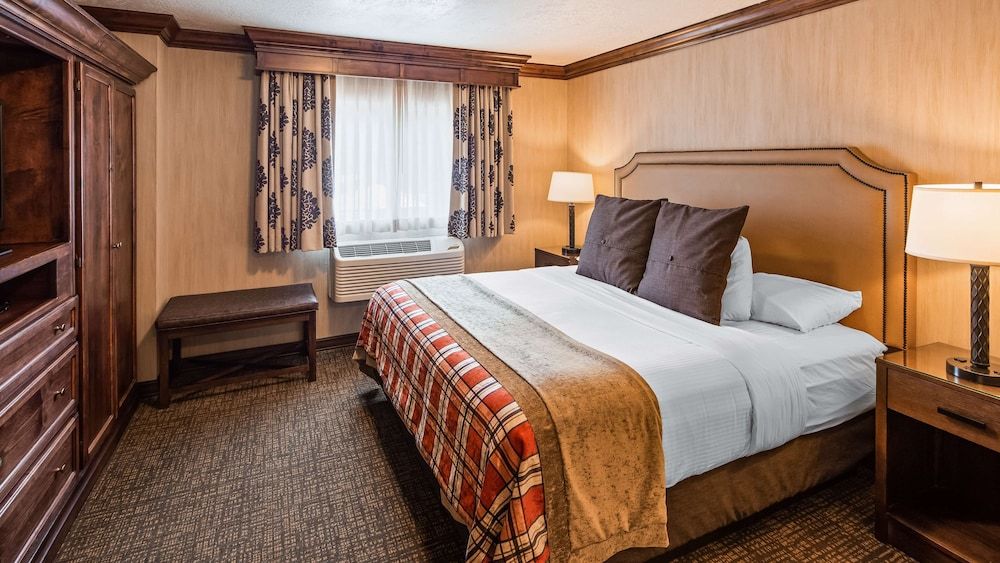 Best Western Plus Flathead Lake Inn And Suites Executive Suite, 1 King Bed, Non Smoking, Fireplace 5