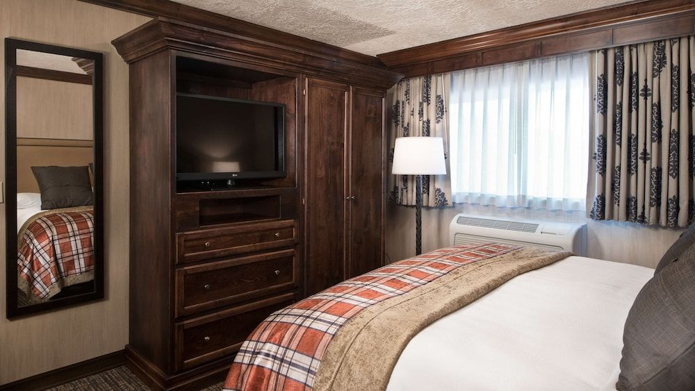 Best Western Plus Flathead Lake Inn And Suites Executive Suite, 1 King Bed, Non Smoking, Fireplace 2