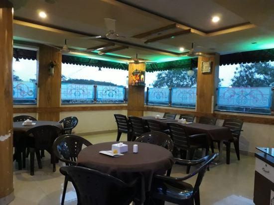 Food & Dining