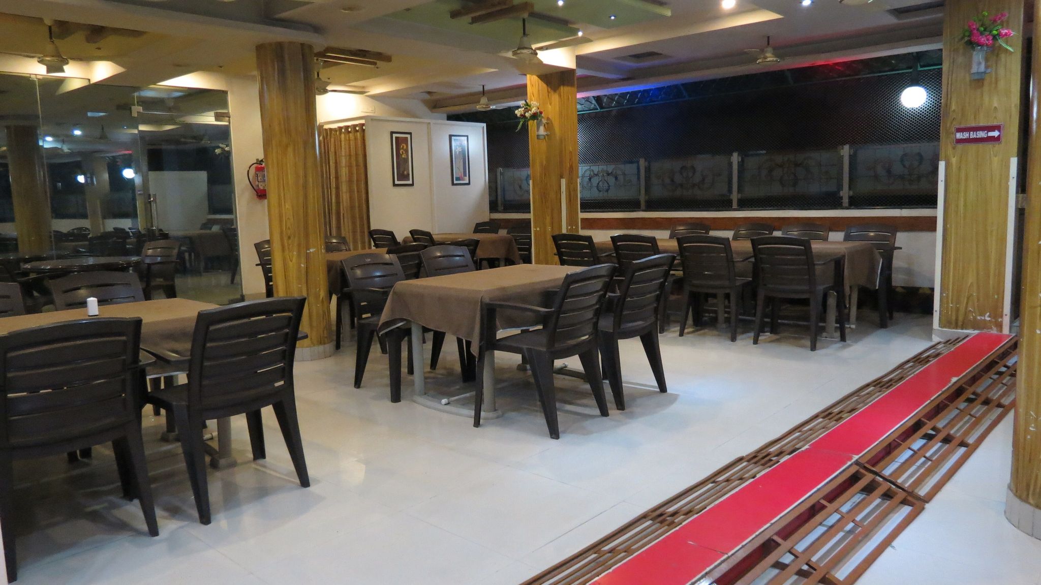 Food & Dining