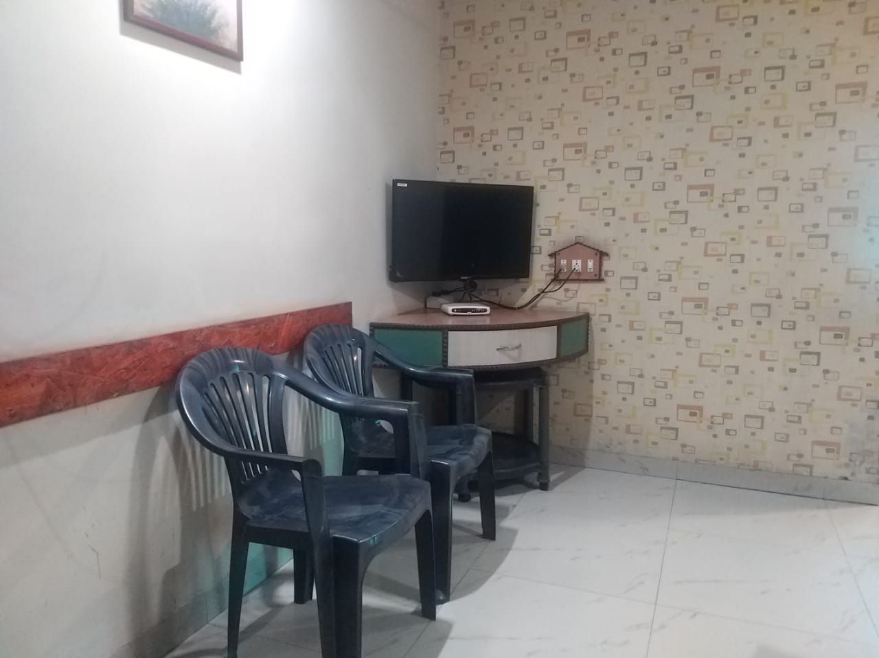 Hotel Shiv Inn Deluxe Non A/C Room 4