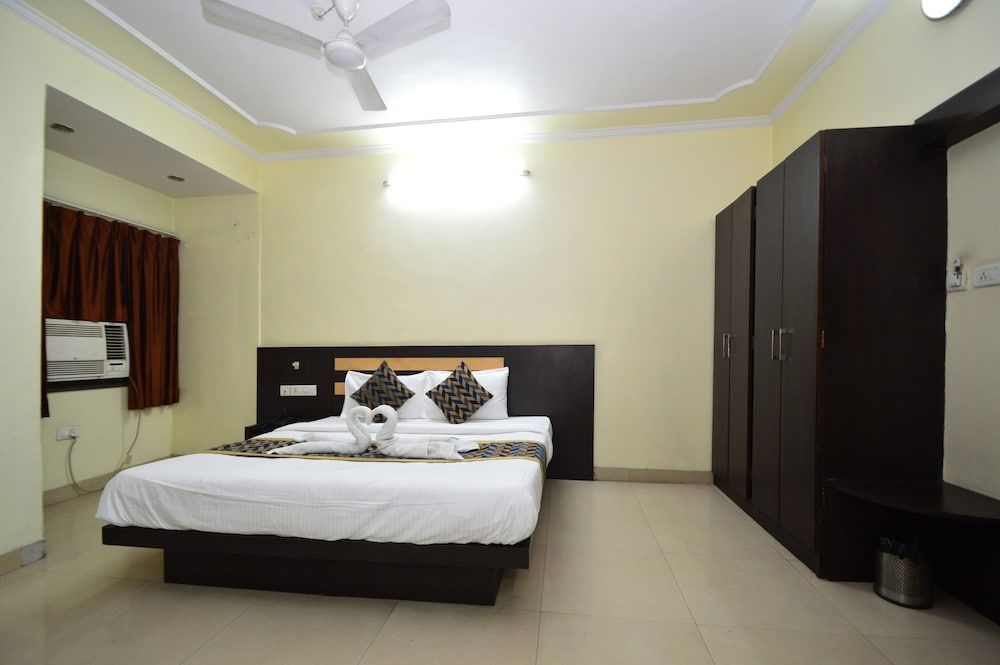 Hotel Radha Palace