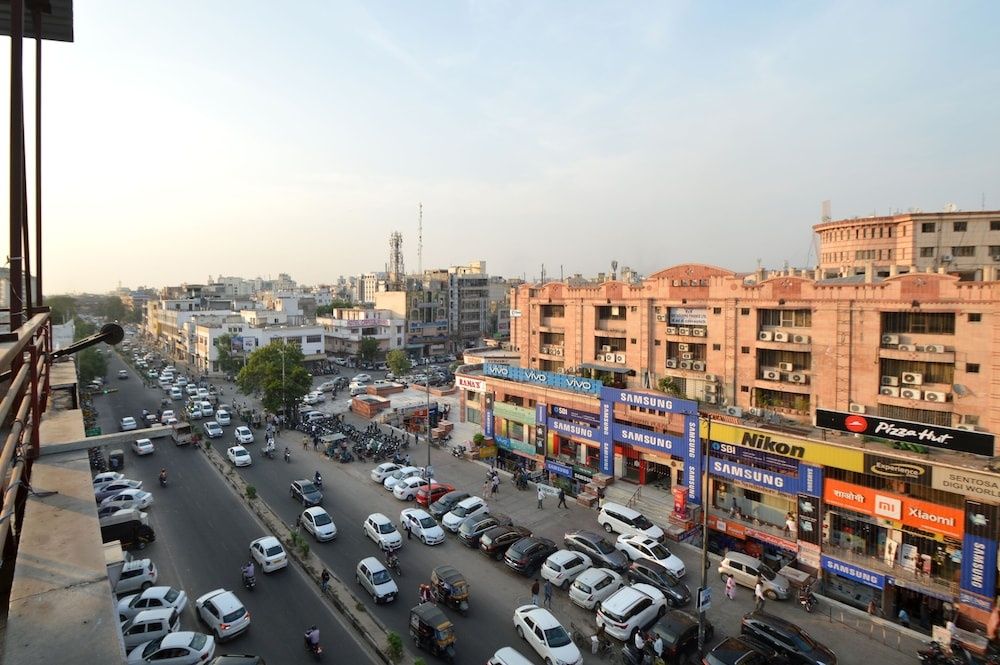 Hotel Radha Palace