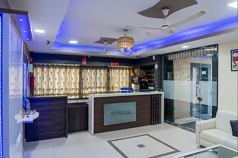 undefined Hotel Avion Inn 8