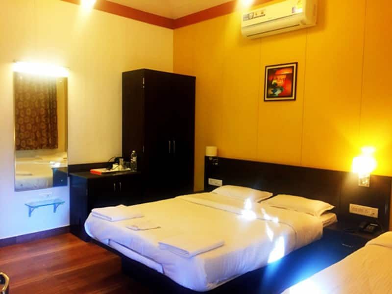 Luxury Deluxe AC Room