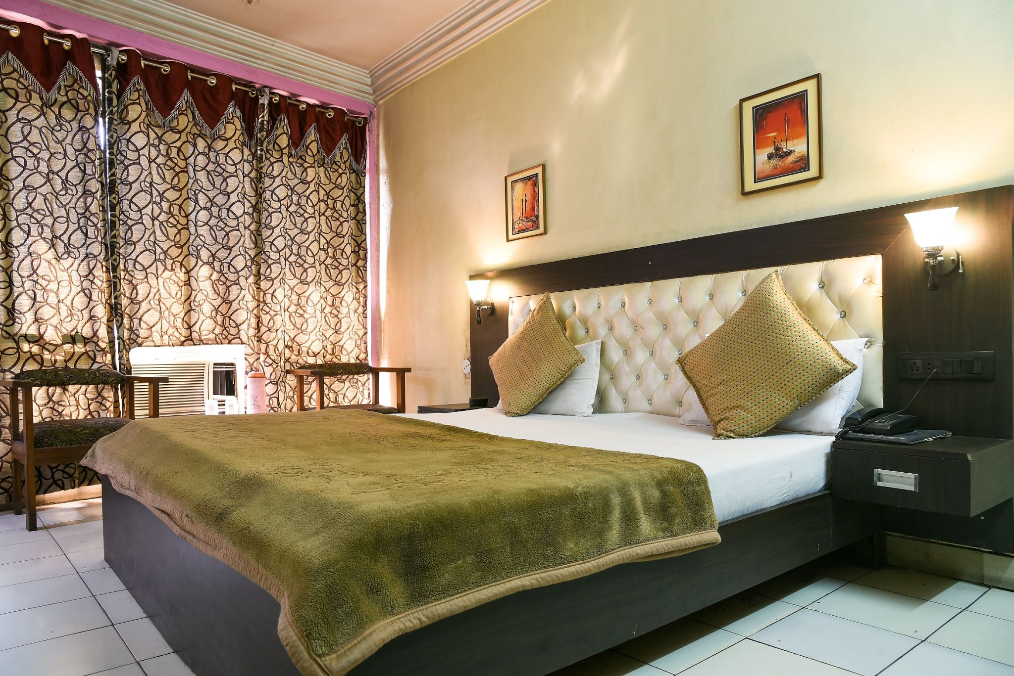 Gaurav Hotel Superior Room, 1 Double Bed 3