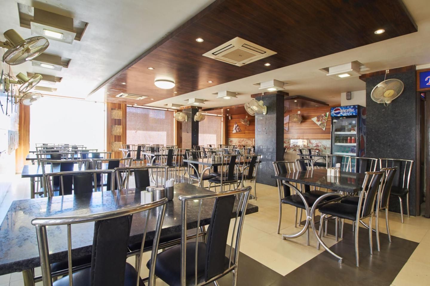 Food & Dining