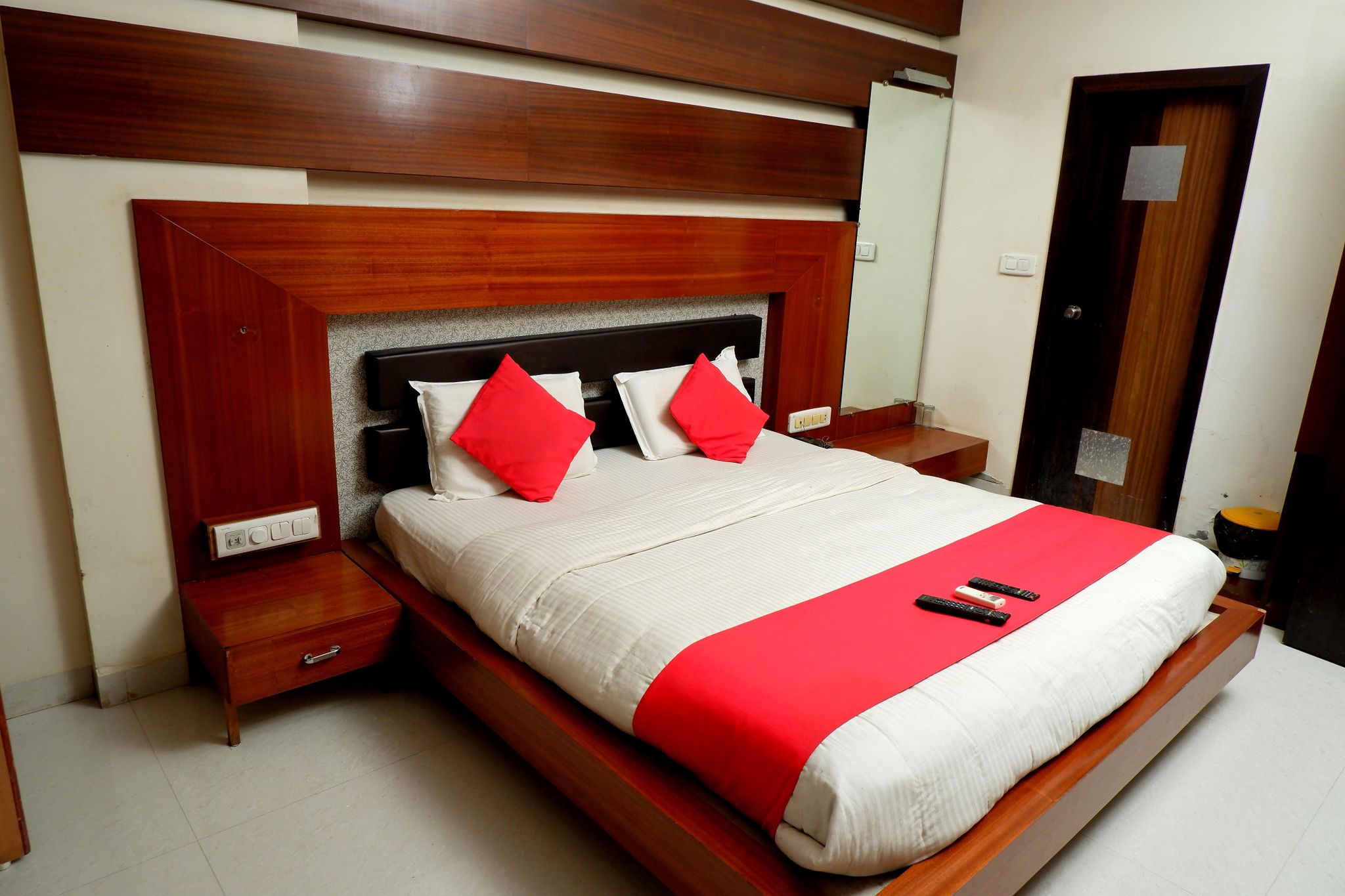 Hotel City Palace Double Bed Standard AC Room 5