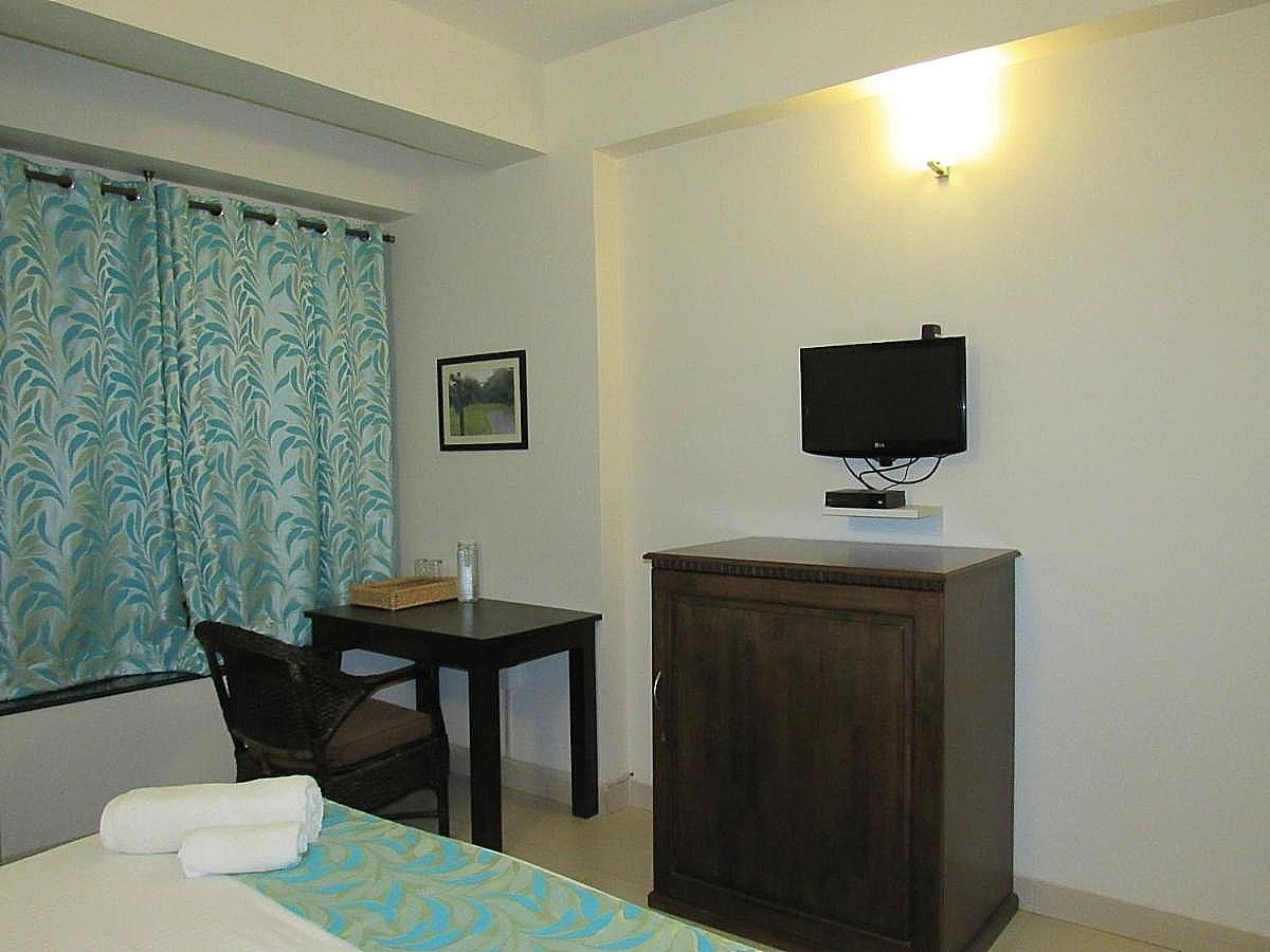 Luxtay Suites Standard Double Room 3