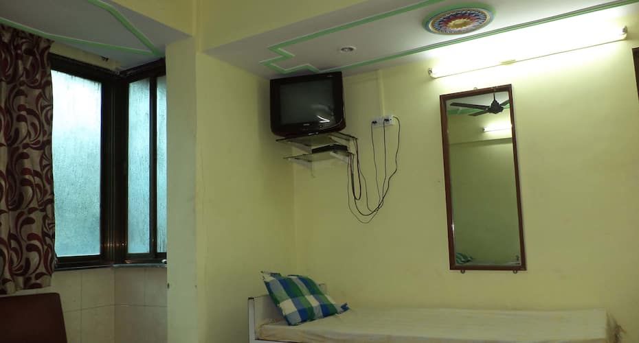 Deluxe AC Room