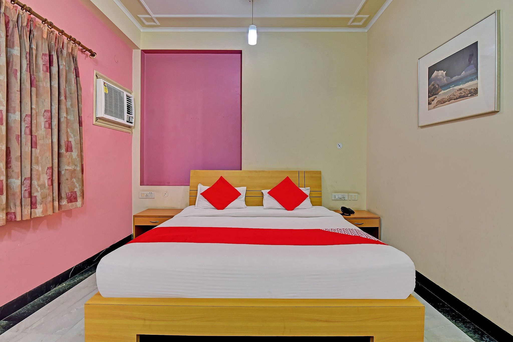 OYO 80398 Hotel Star Board Classic Triple Room 2