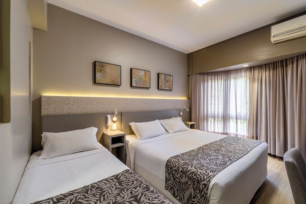 Hotel Laghetto Siena Deluxe Room 3