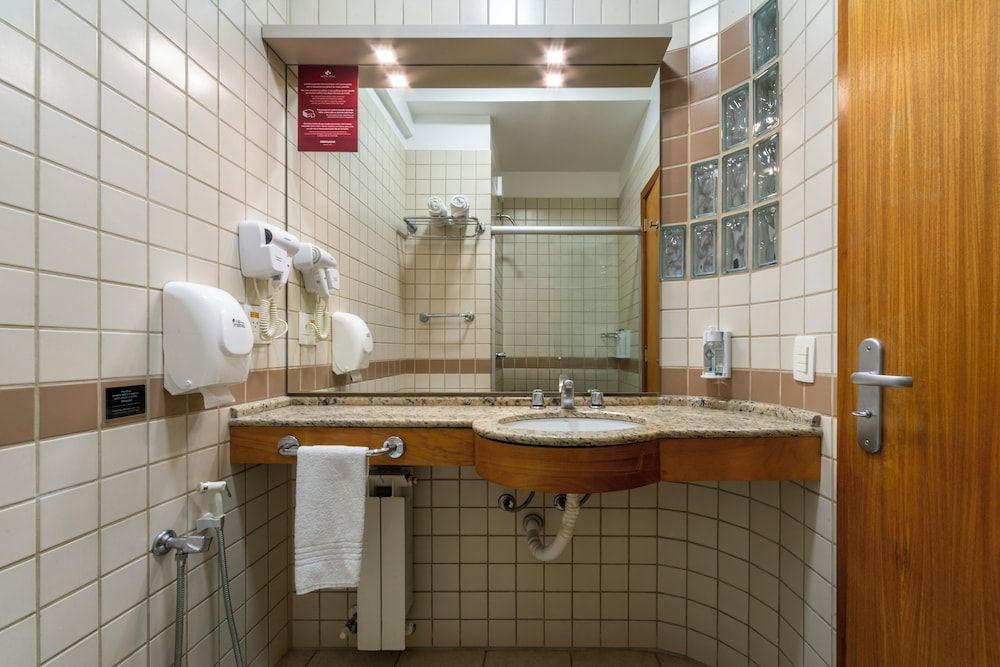 Hotel Laghetto Siena Deluxe Room 7