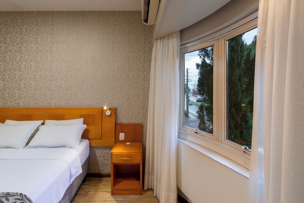 Hotel Laghetto Siena Deluxe Room 5