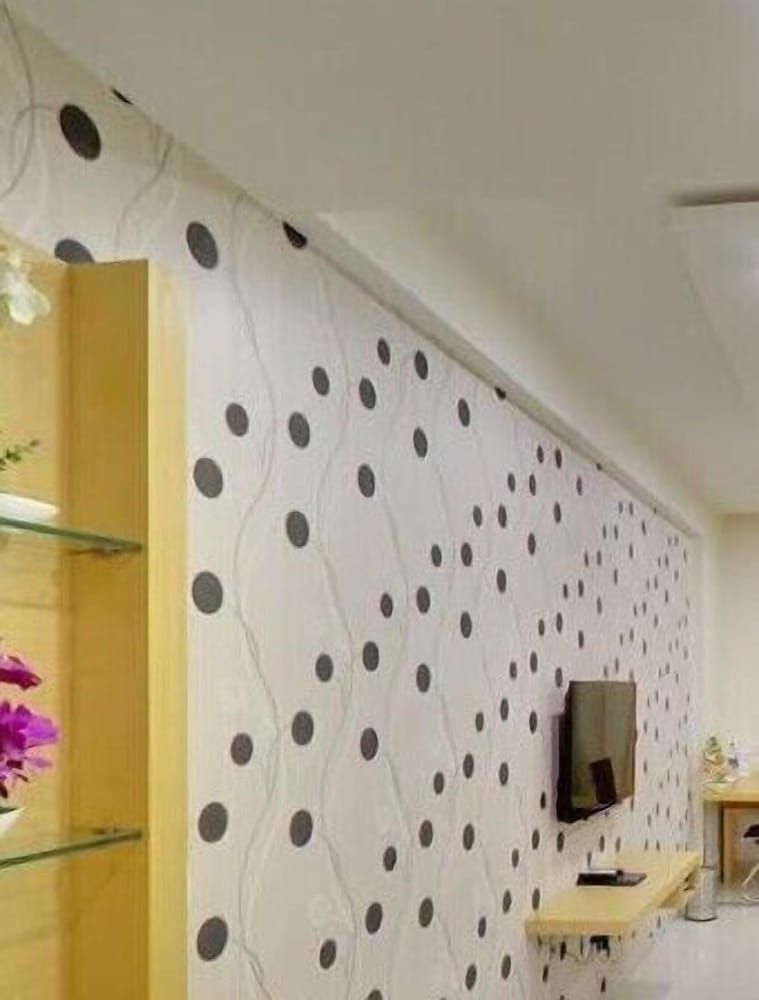 undefined iROOMZ Nakshatra-LR 8