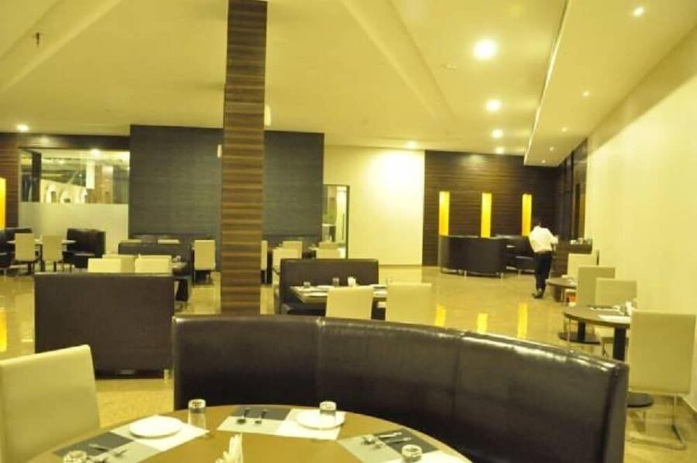 undefined iROOMZ Nakshatra-LR 5