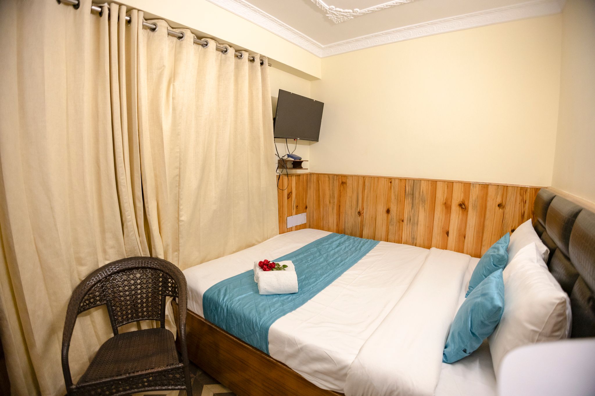 INDUS MOUNT ROYALE - 100 Meters from Mall Comfort (Non View) 6