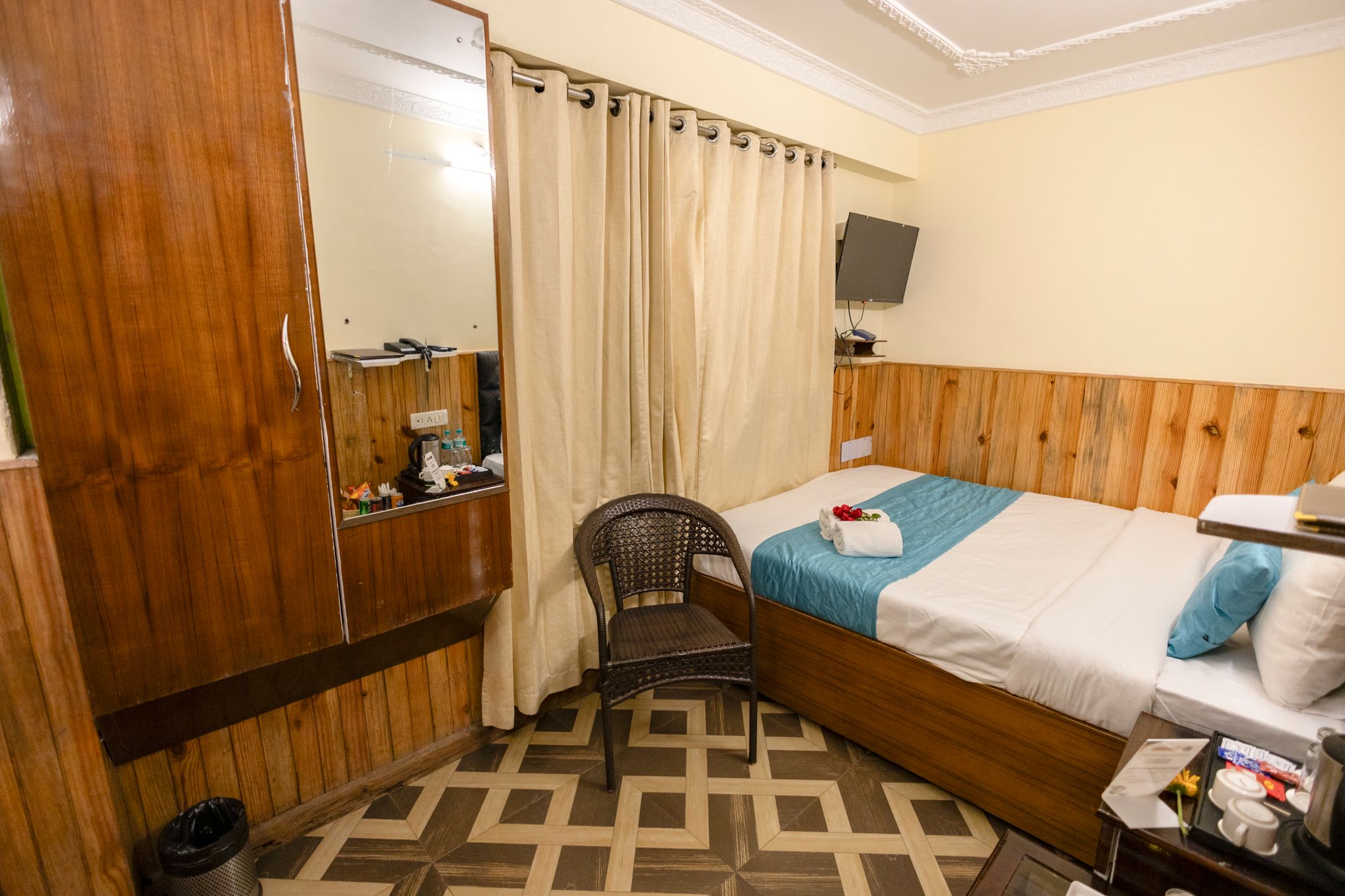 INDUS MOUNT ROYALE - 100 Meters from Mall Comfort (Non View) 8