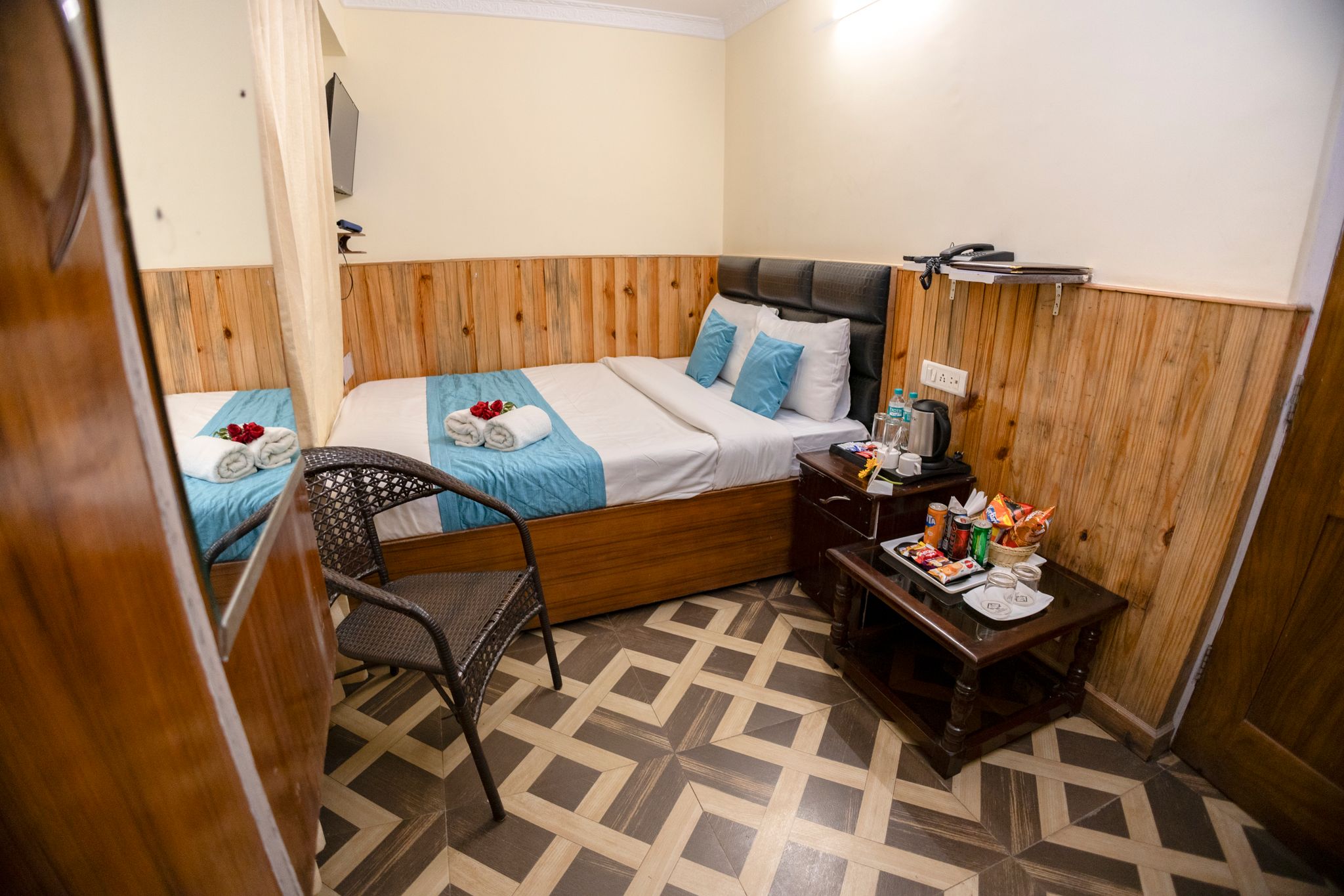 INDUS MOUNT ROYALE - 100 Meters from Mall Comfort (Non View) 5