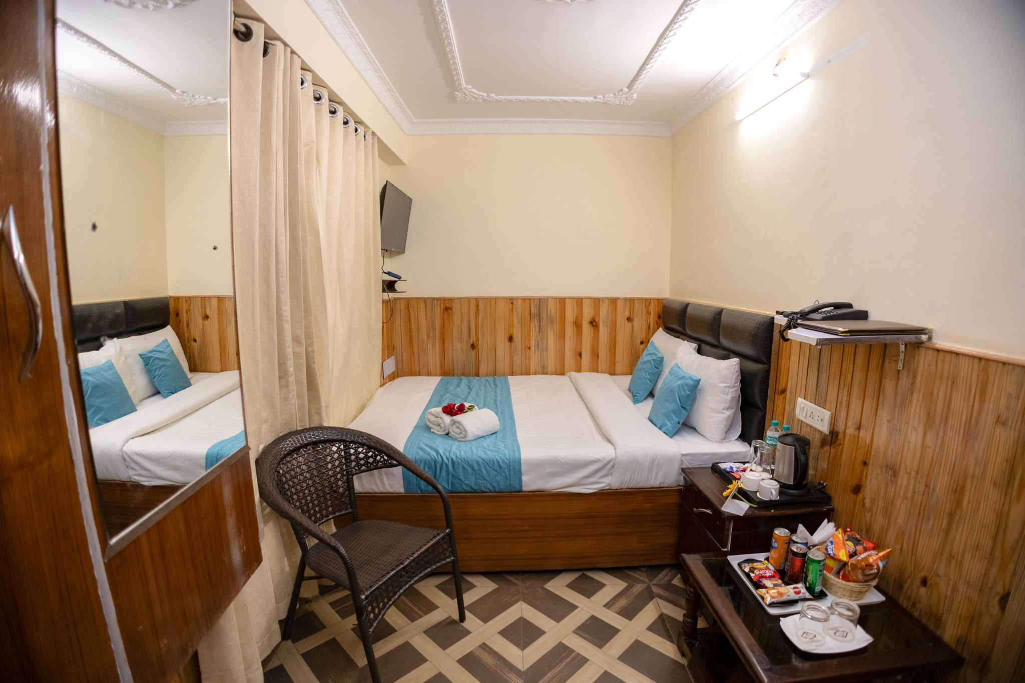 INDUS MOUNT ROYALE - 100 Meters from Mall Comfort (Non View) 4