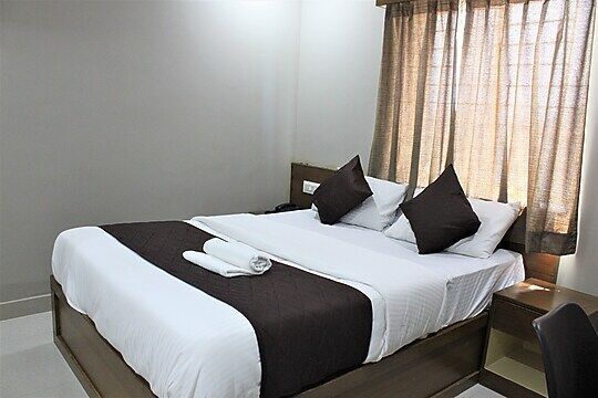 undefined Olivia Inn & Suites 5