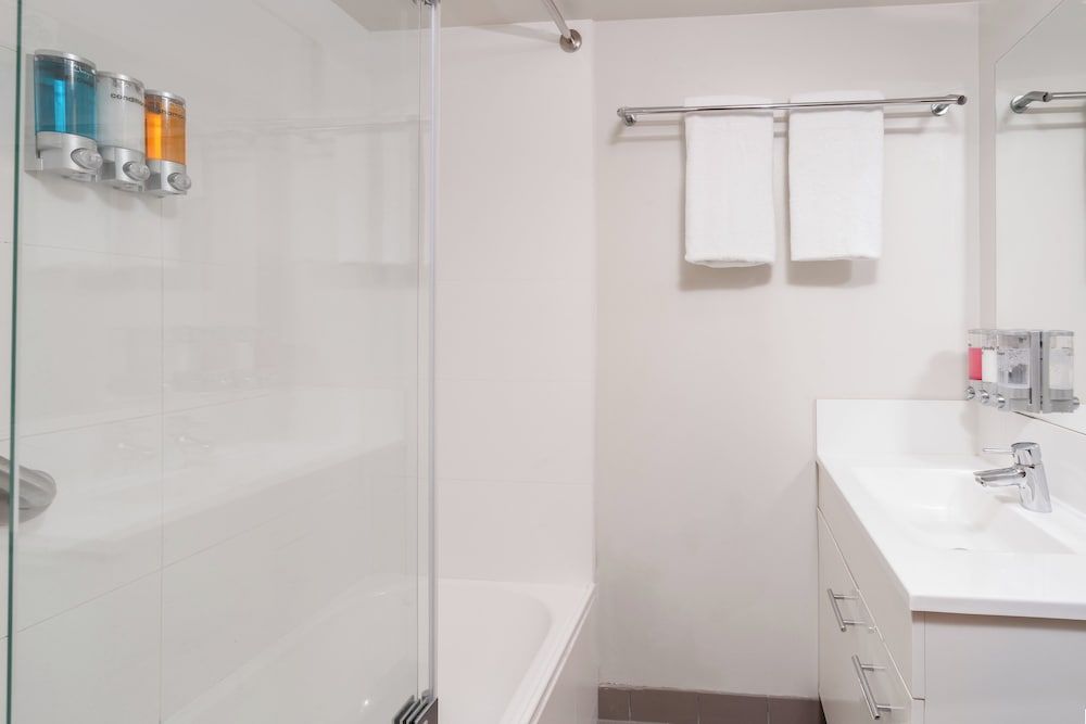 Leisure Inn Penny Royal Hotel & Apartments Two-Bedroom Apartment 4