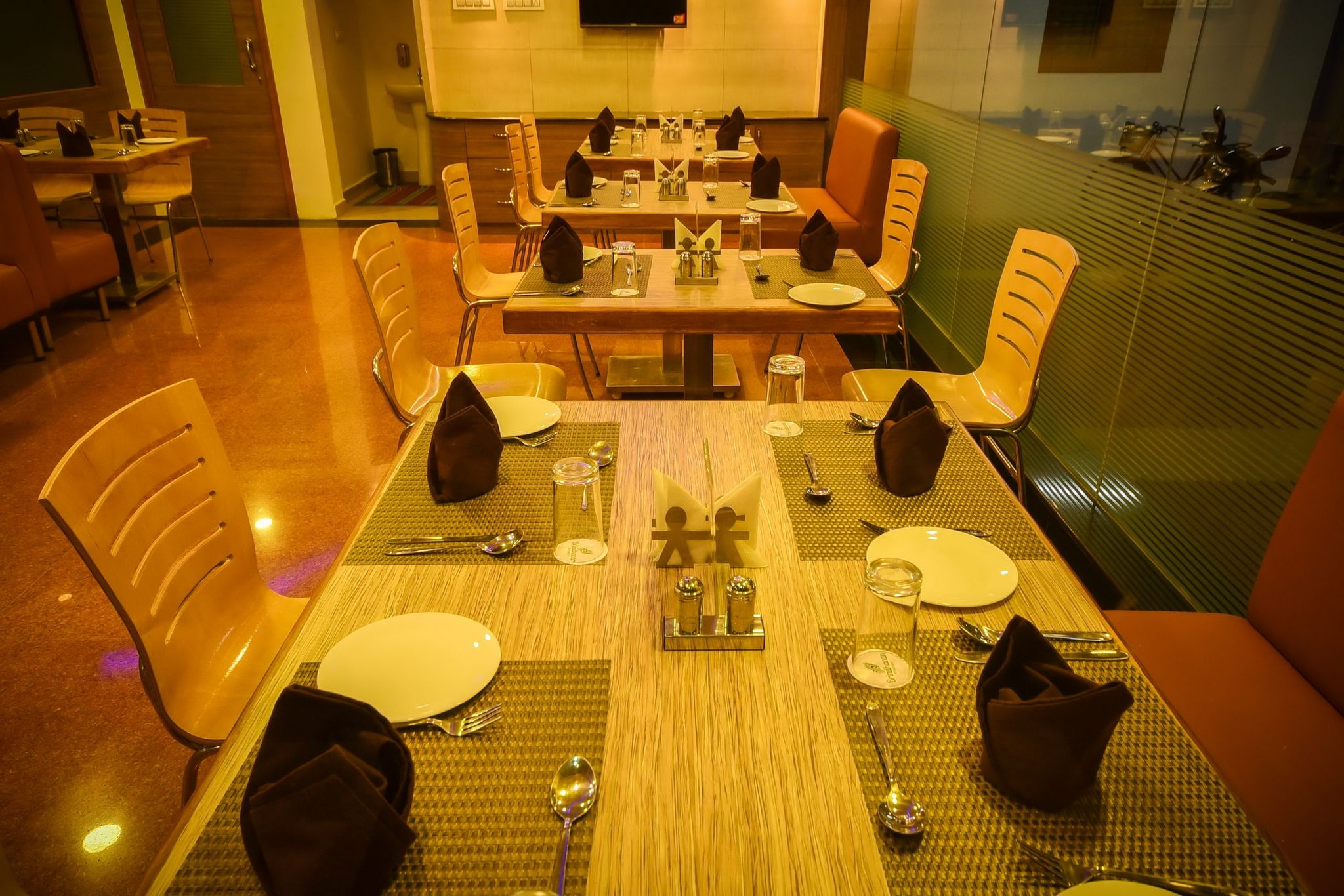 Food & Dining