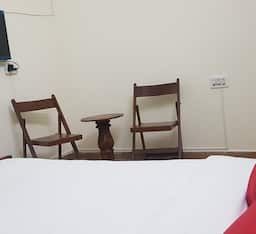 L' Amby Bay Beach House Sea View Entry Double Bed Room- In L Amby Bay Building 3