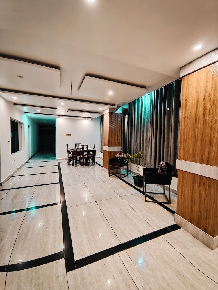 undefined Golden Rock AM Hotel Kollection 2