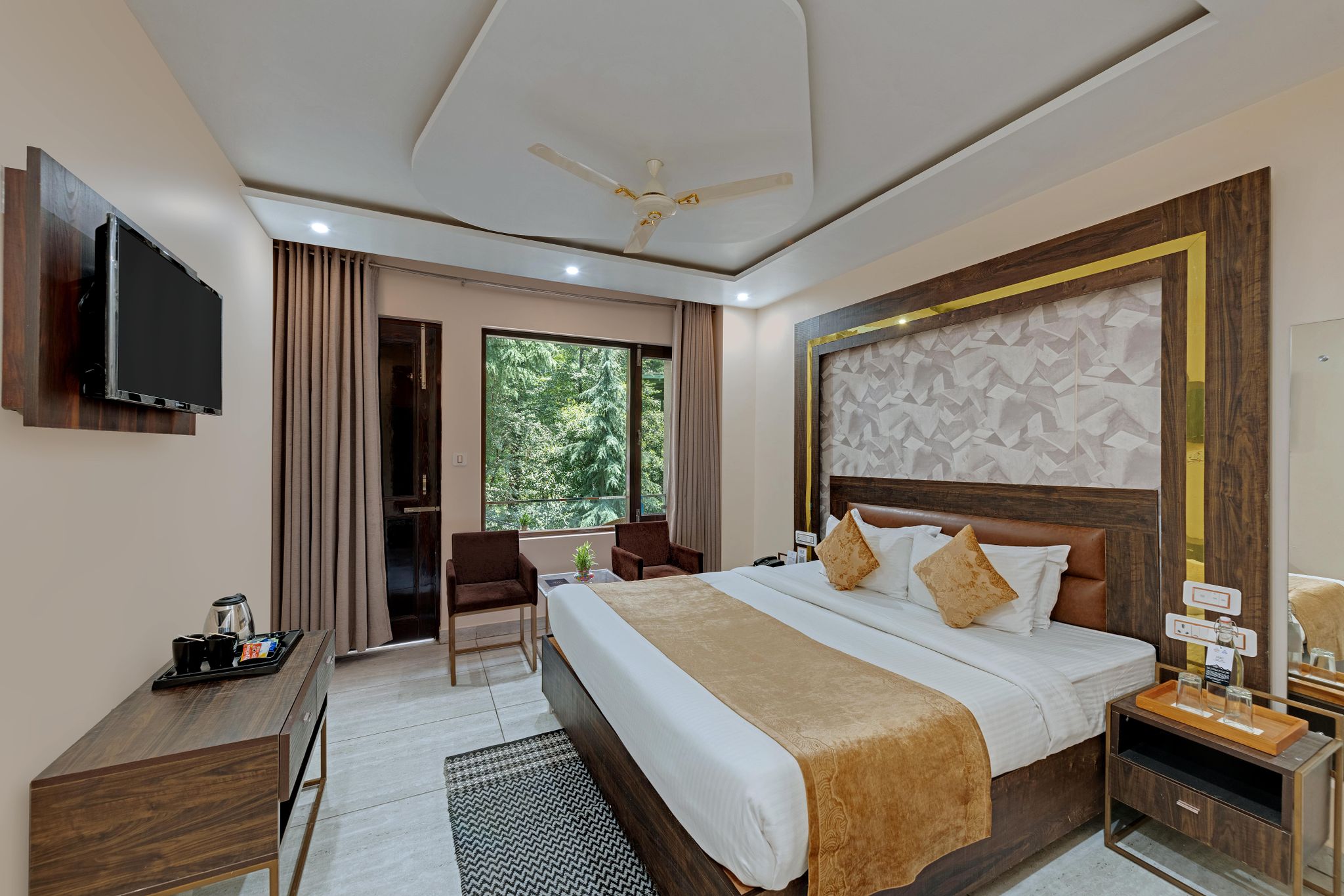 Golden Rock AM Hotel Kollection Mountain Room with Balcony