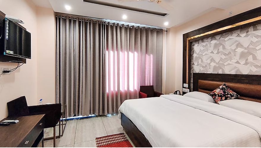 Golden Rock AM Hotel Kollection Himalayan Room with Balcony 8