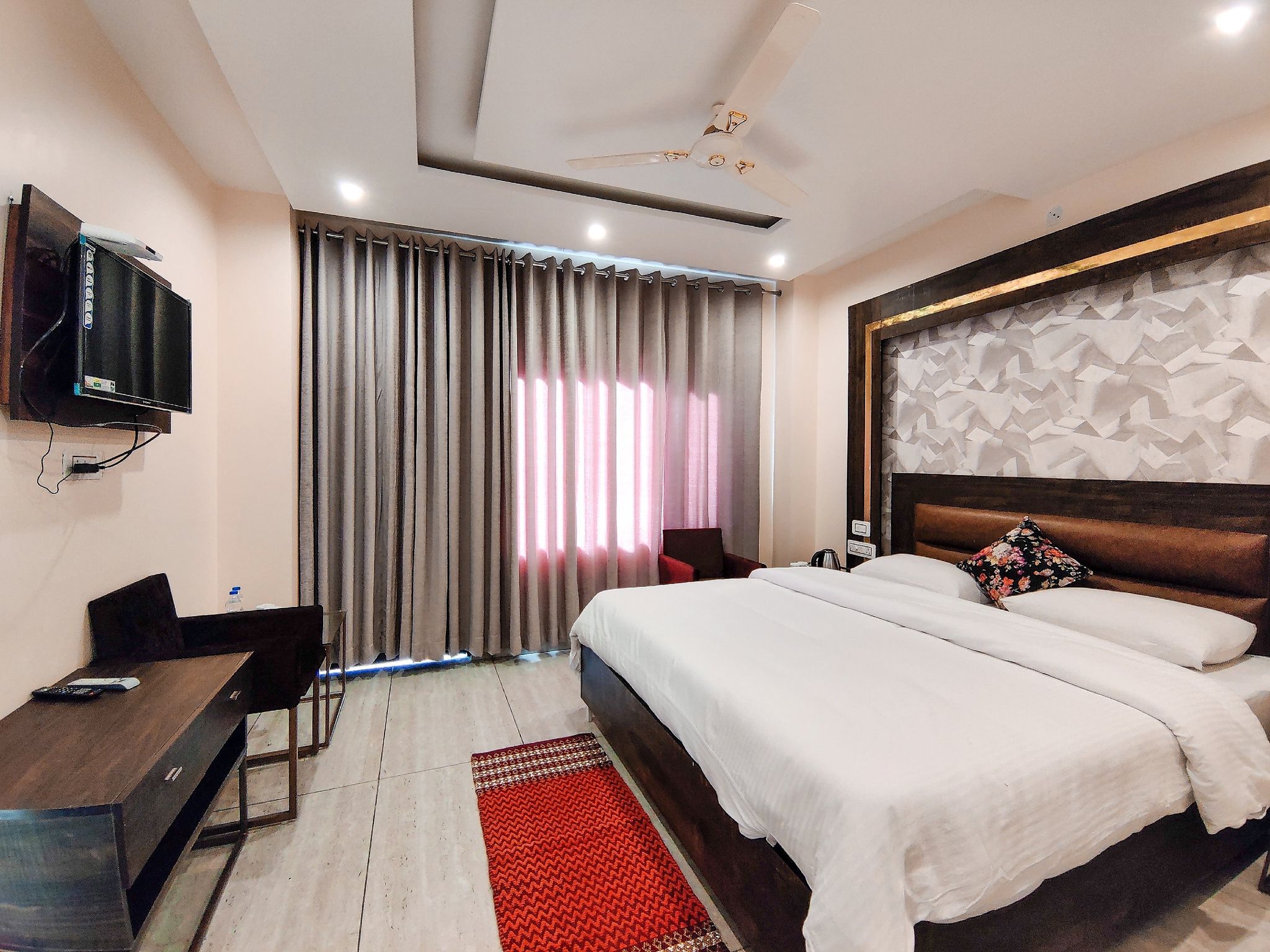 Golden Rock AM Hotel Kollection Himalayan Room with Balcony 6