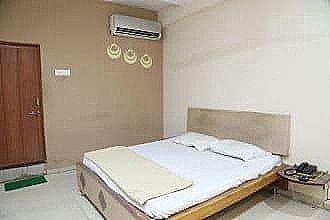 A/C Single Room
