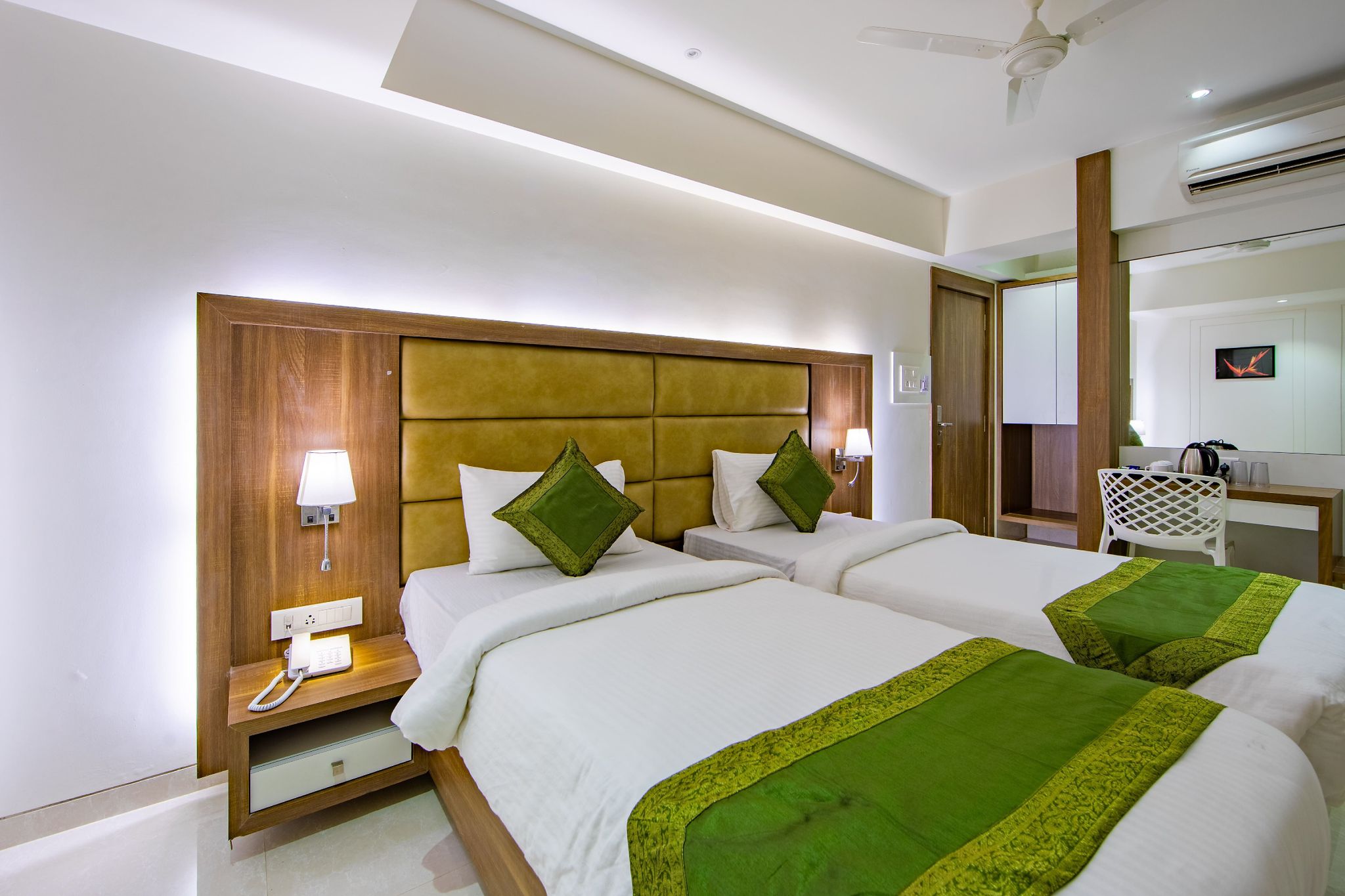 Deluxe Room (Twin Bedded)