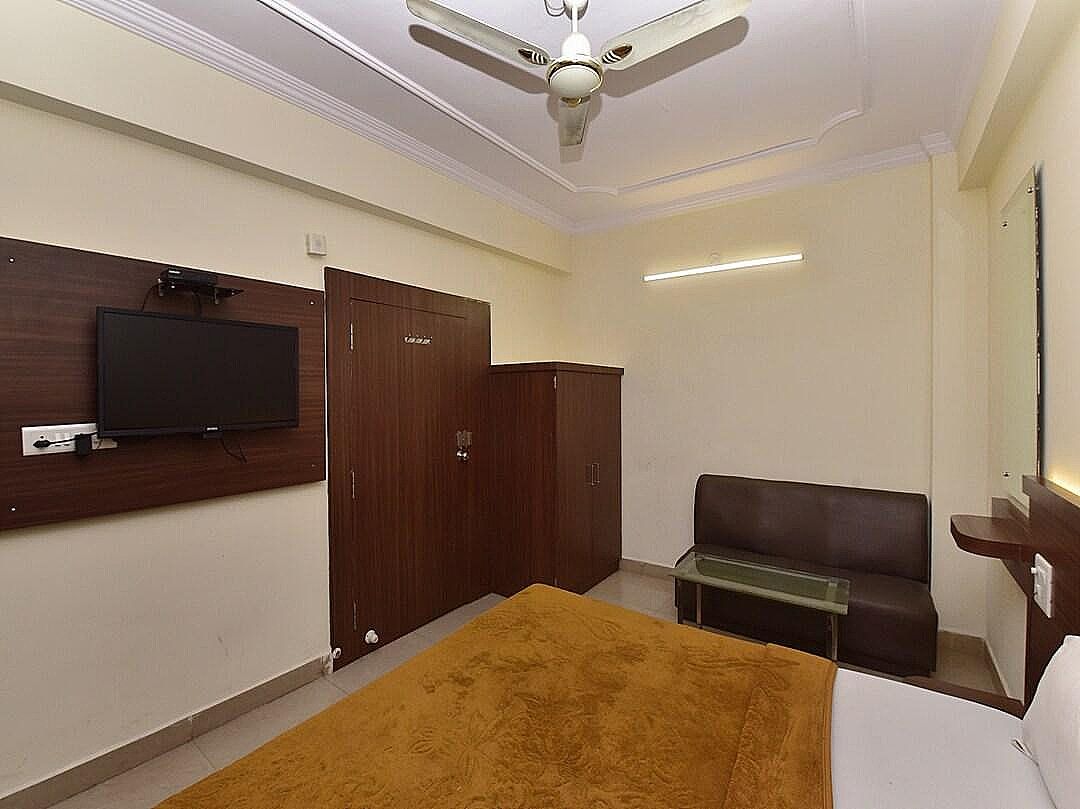 Deluxe  Non A/C Room