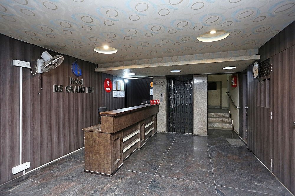 undefined Hotel O DS Grand Inn 2