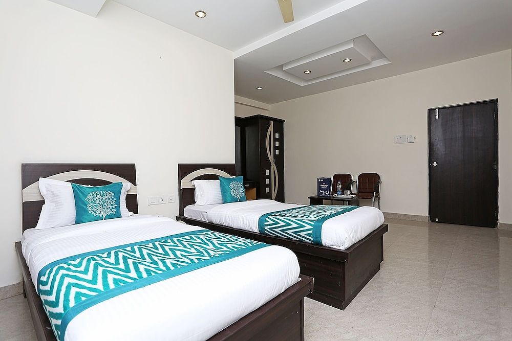 undefined Hotel O DS Grand Inn 9