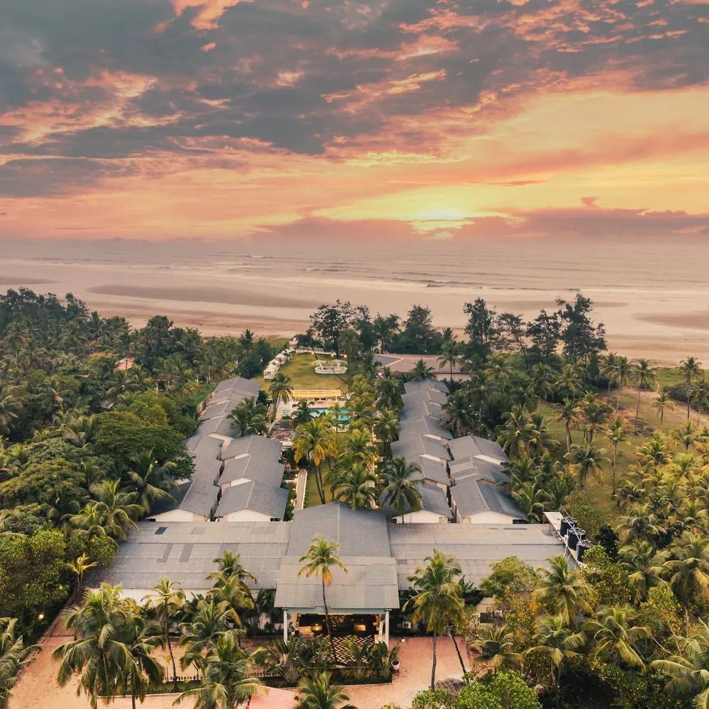 undefined Foxoso LA Beach Resort