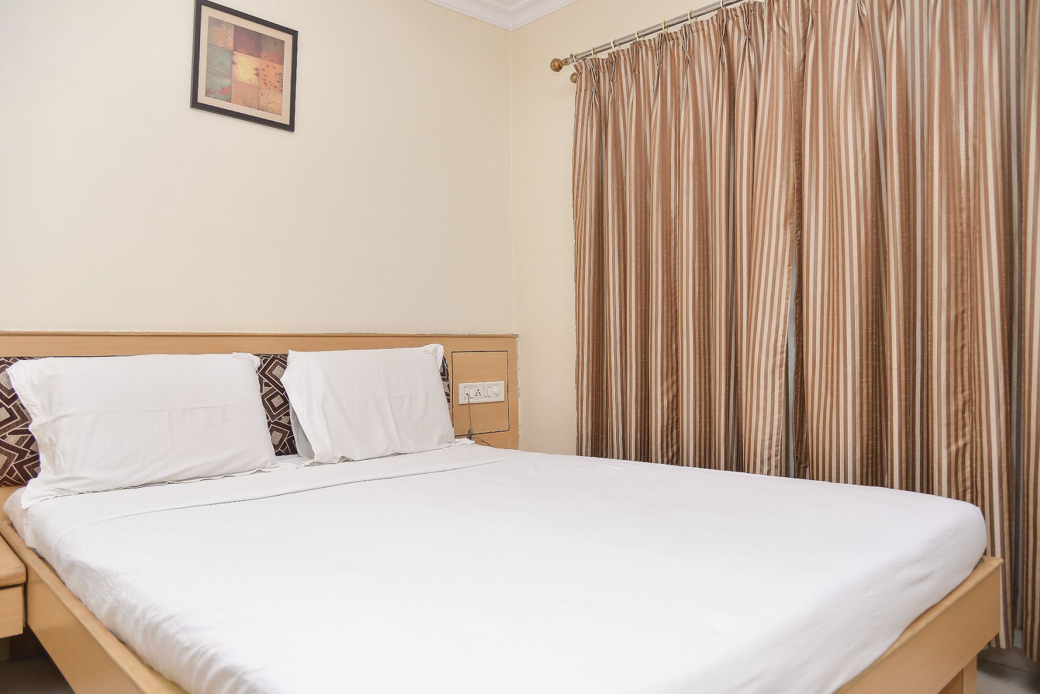 Hans Residency Standard Non AC 7