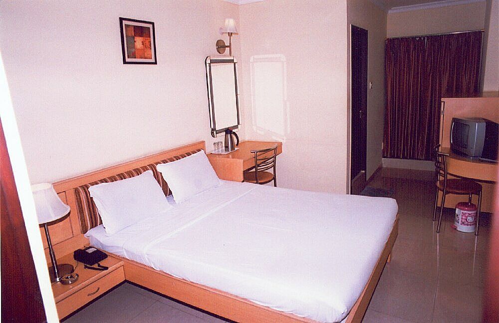 Hans Residency Executive Room AC 11