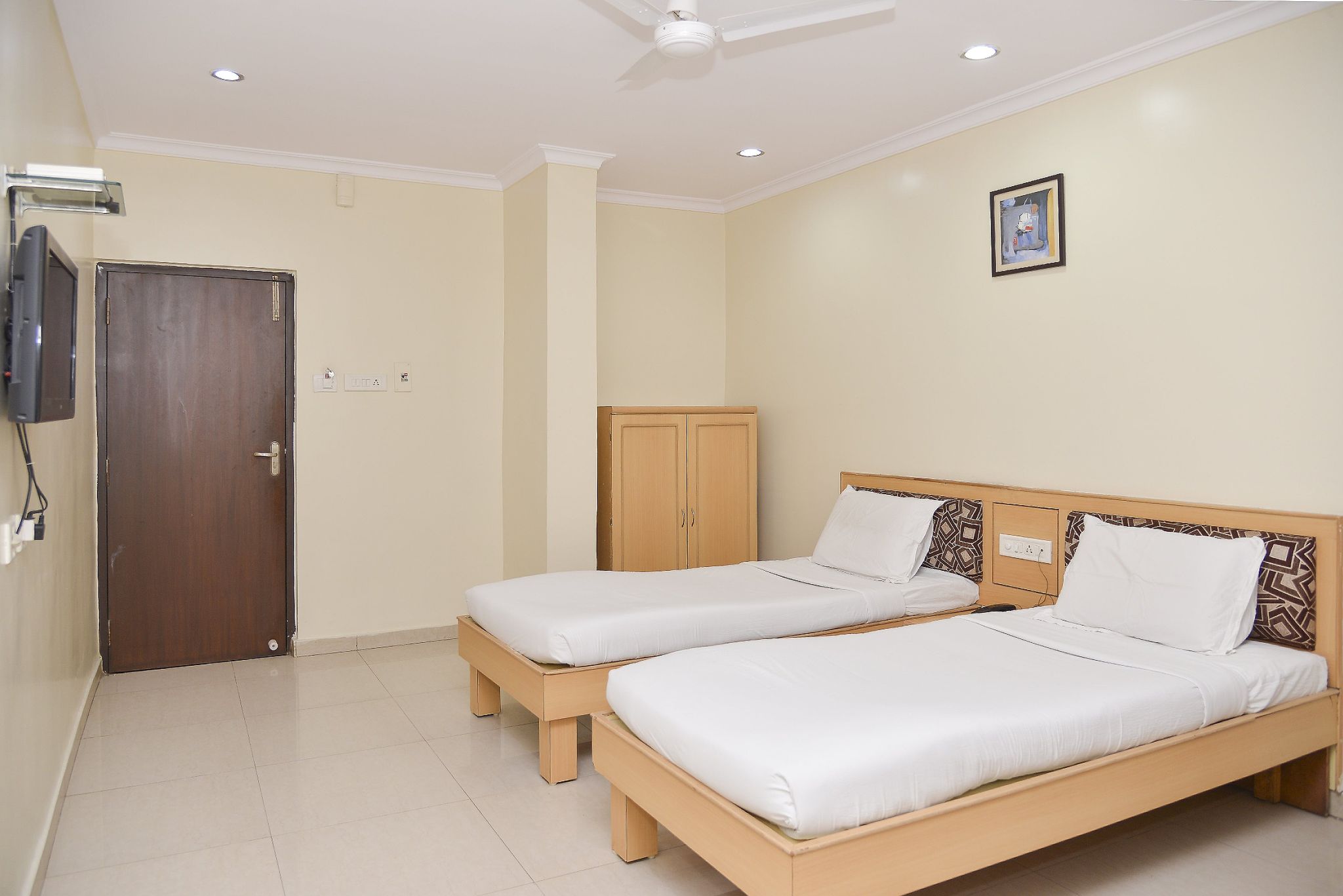 Hans Residency Executive Room AC 3