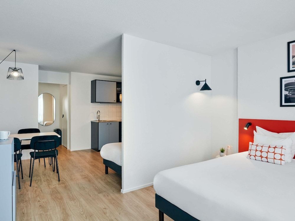 Studio, Multiple Beds