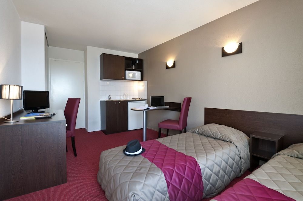 Studio, 2 Double Beds