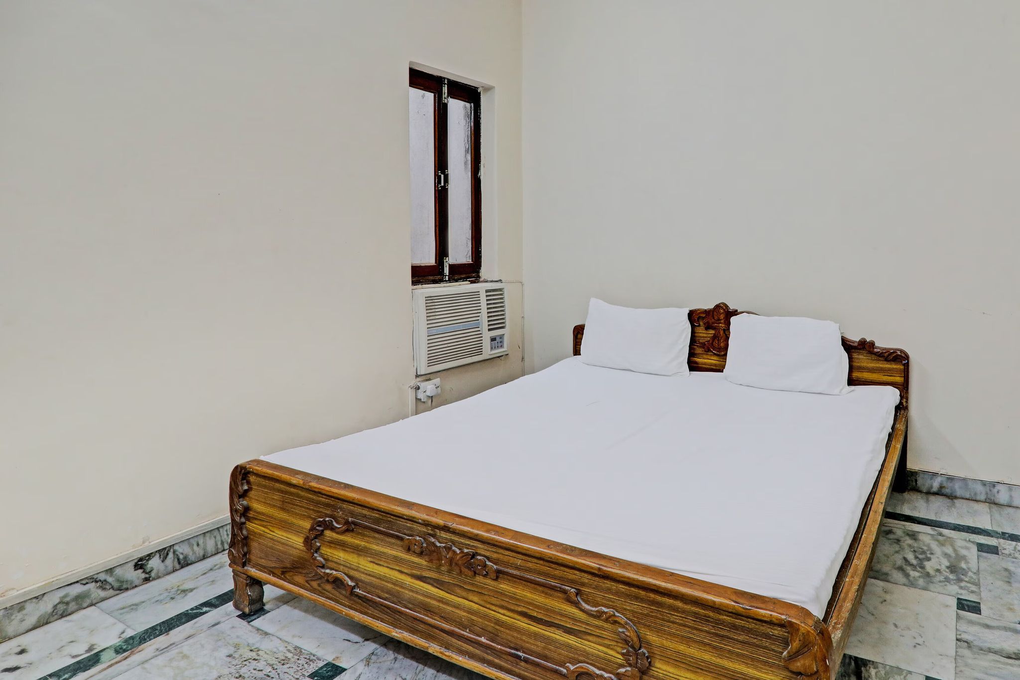 undefined Hotel O PG ON GANGES 5