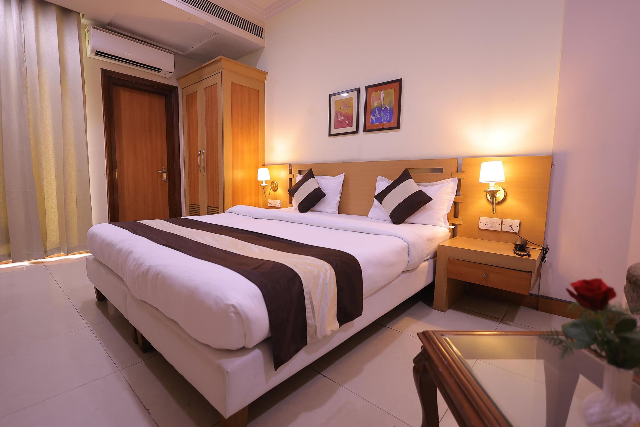 Short Stay from 1 PM to 7 PM