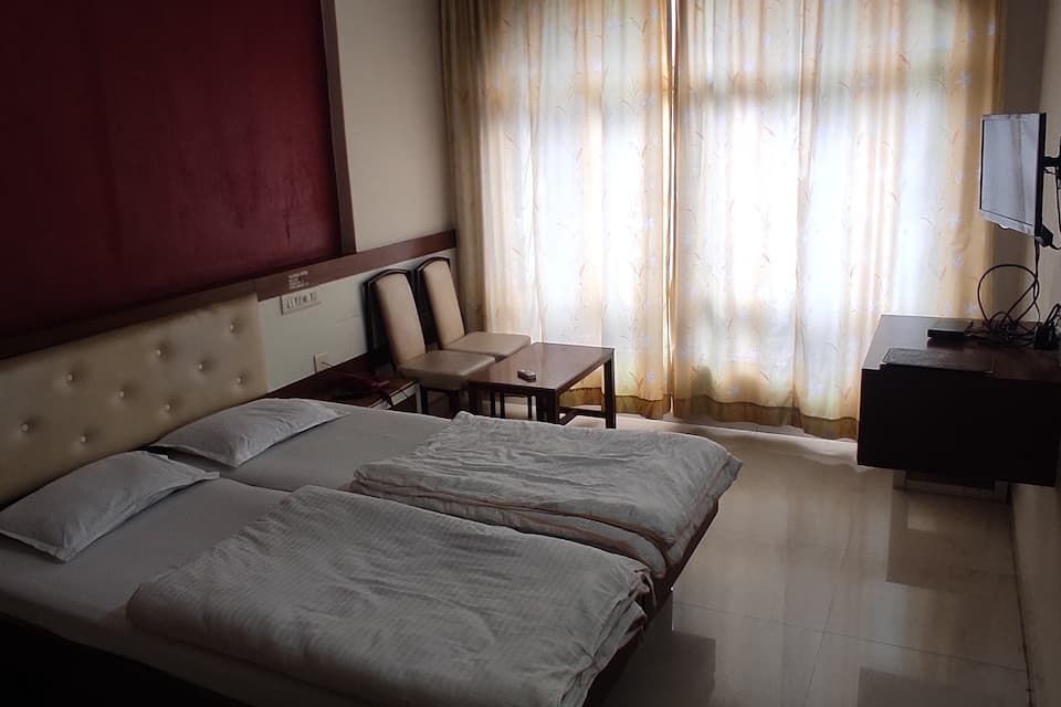 Hotel Rajtara Deluxe Non AC Room 2